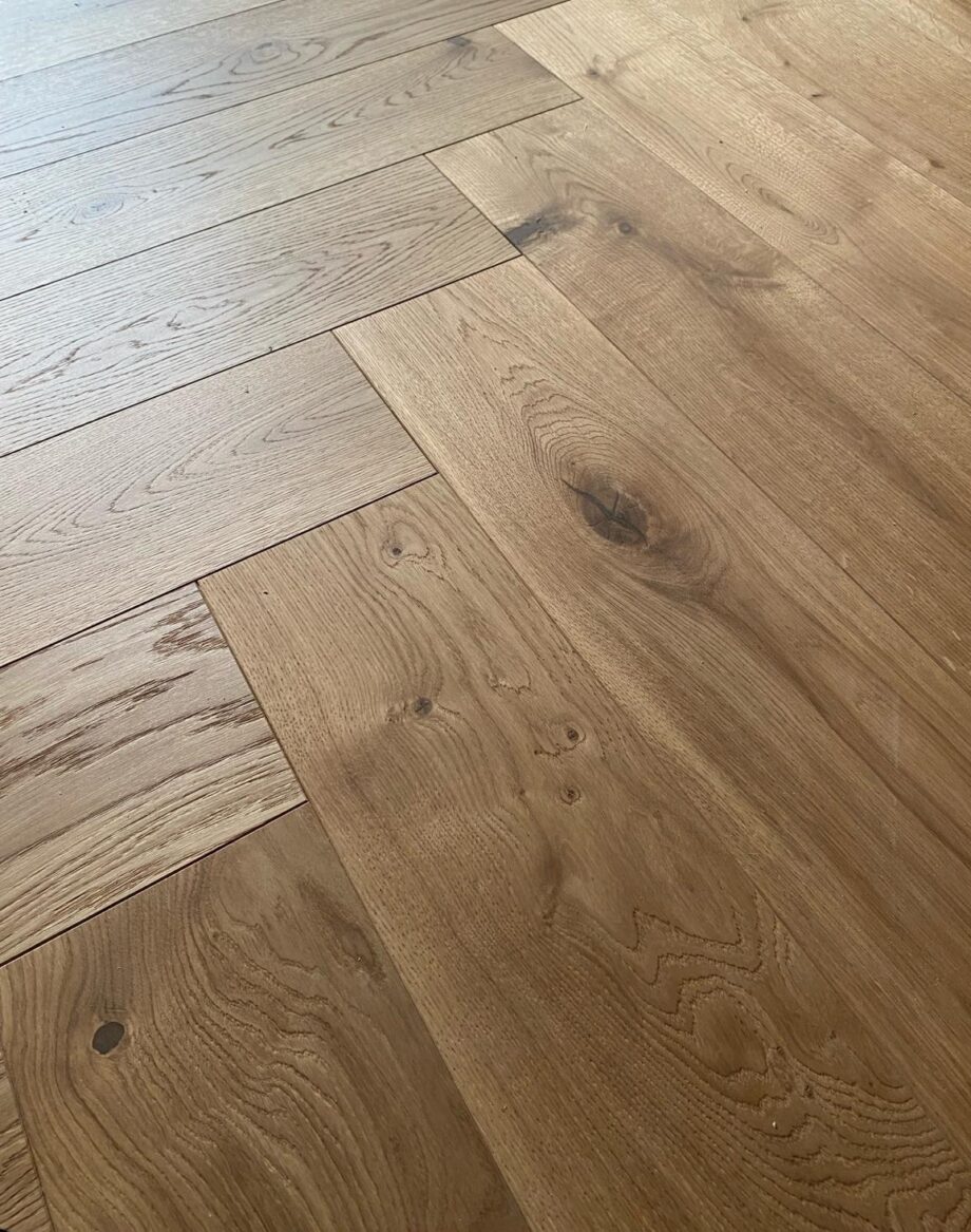 Kalasaba parkett tamm Mix 140mm faasitud, harjatud ja õlivahatatud sorteeringu ja tooni kirjeldus