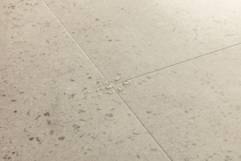lvt-parkett-quick-step-illume-oyster-concrete LVT parkett Quick-Step Illume Oyster concrete helehalli tooni ja säbrulise betooni immitatsooniga.