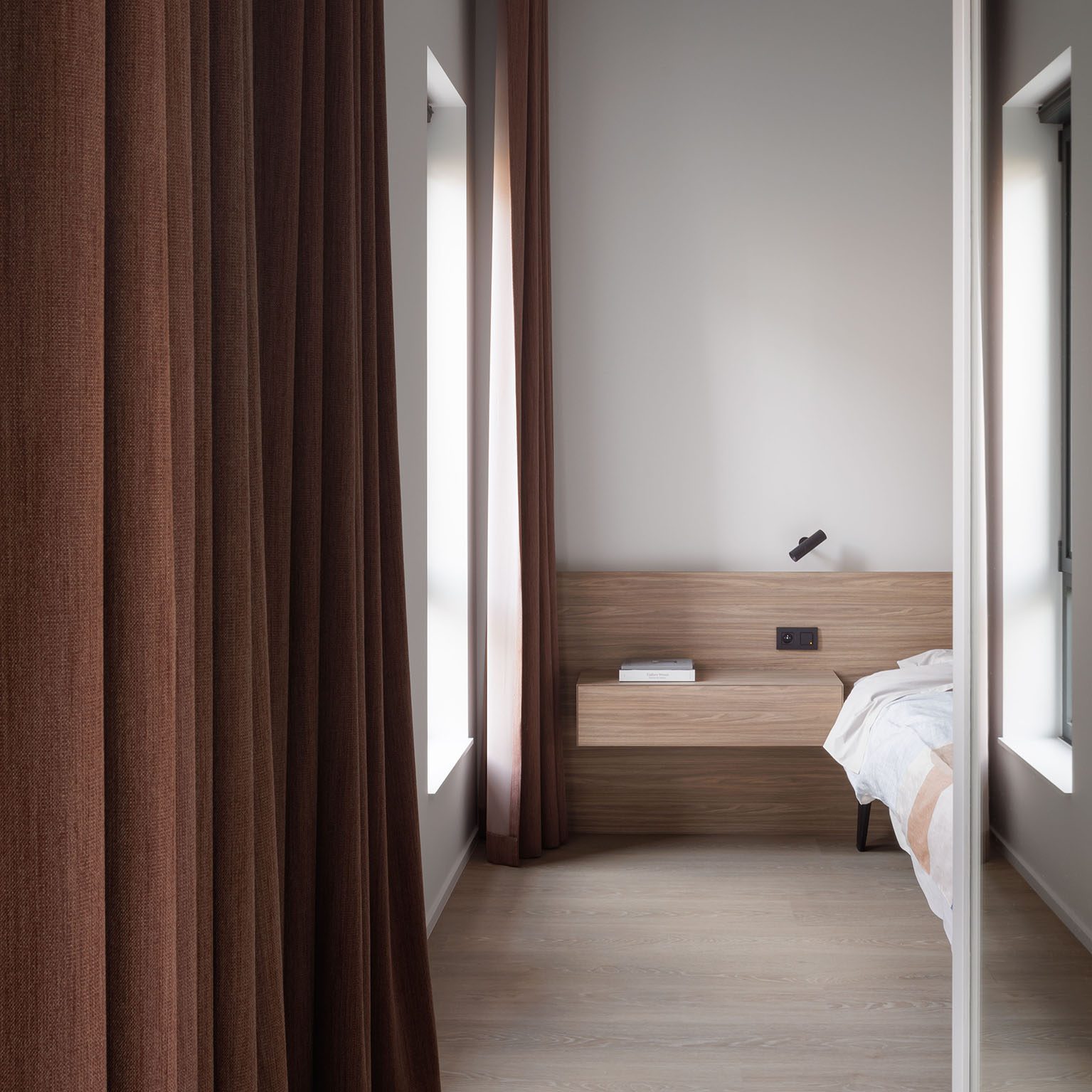 Tugevdatud südamikuga LVT vinüülparkett Floorify Long Plank Blush F006