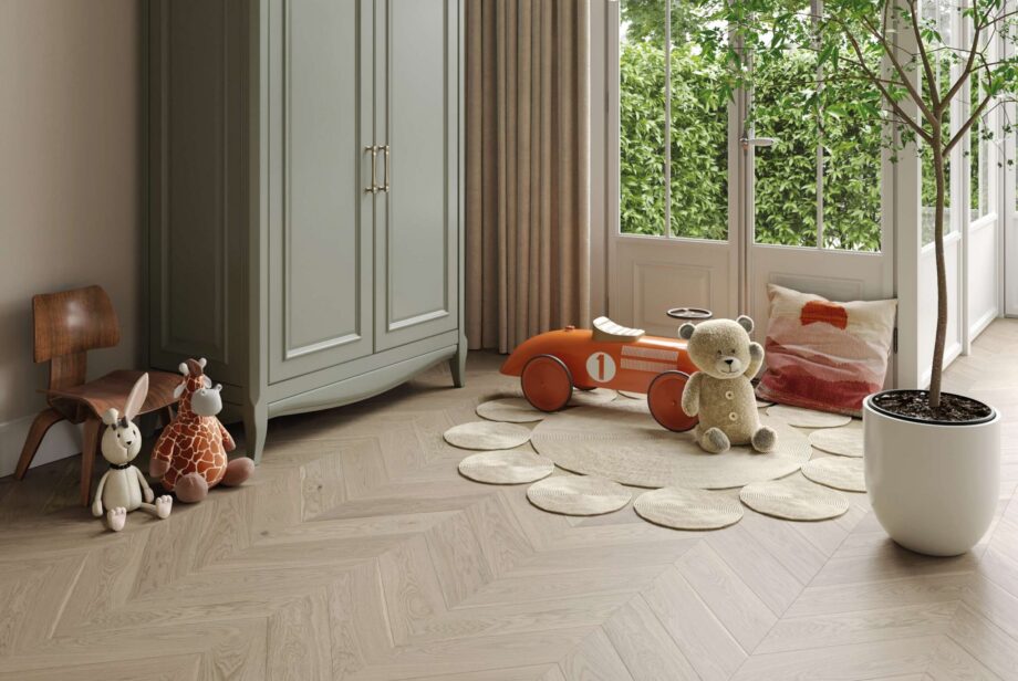 Chevron tammiparketti Esta Nordic S Sandstone erittäin mattalakattu – sisustuksessa Chevron tammiparketti Esta Nordic S Sandstone erittäin mattalakattu – 3