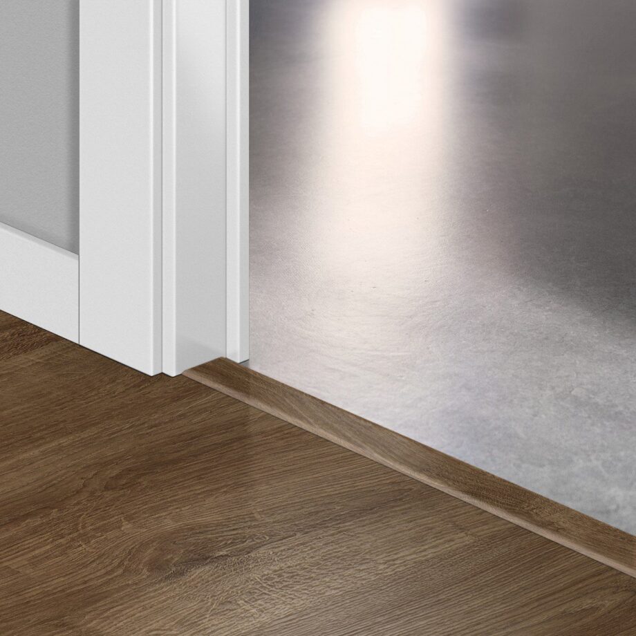 Incizo 5in1 -siirtymälista Quick-Step Newcastle Oak Brown laminaatille, 13x48x2150 mm Incizo 5in1 -siirtymälista Quick-Step Newcastle Oak Brown laminaatille, 13x48x2150 mm