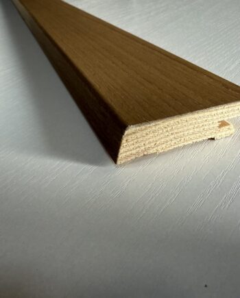 Jalkalista viilutettu tammi Cappuccino lakattu profiili 15 × 60 mm