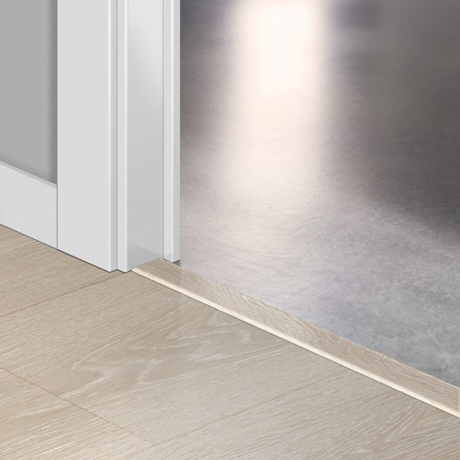 Incizo 5in1 -siirtymälista Quick-Step Valley Oak Light Beige laminaatille, 13x48x2150 mm
