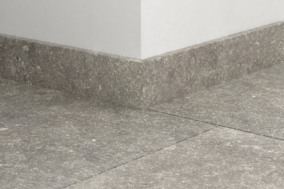 Jalkalista Quick-Step Dusky Bluestone laminaatille, MDF, 12x58x2400 mm