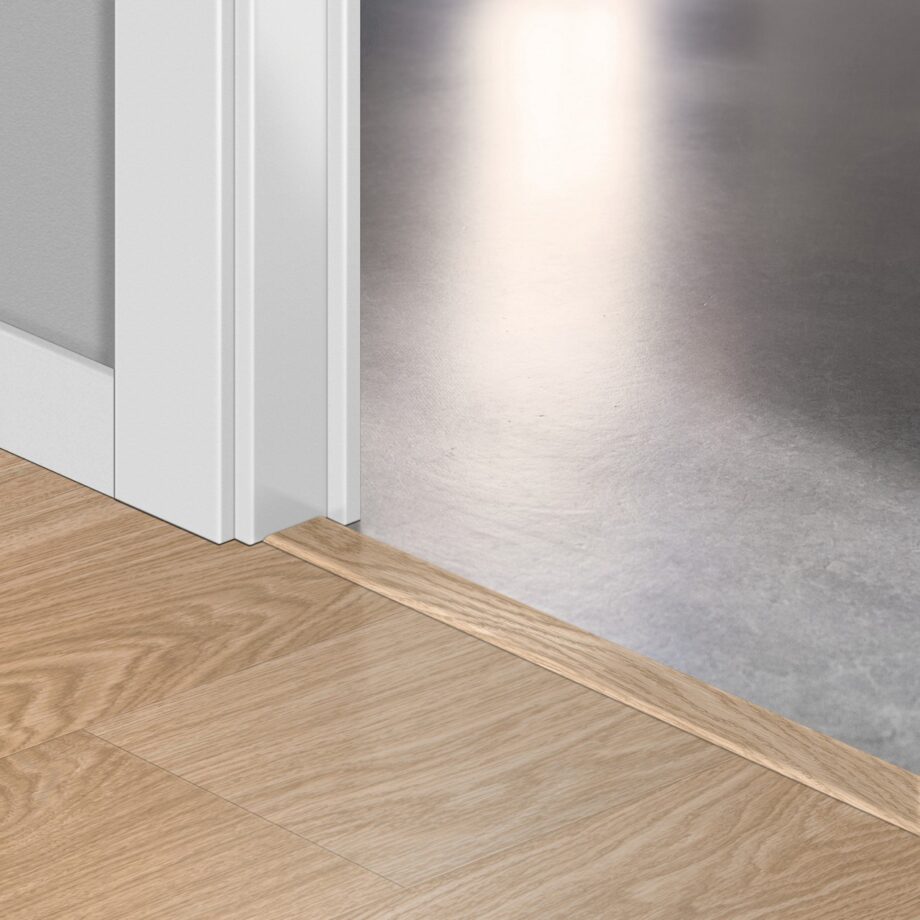 Incizo 5in1 -siirtymälista Quick-Step Pure Oak Blush LVT-vinyylilattialle (Alpha), 8x45x2000 mm