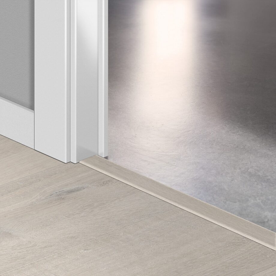 Incizo 5in1 -siirtymälista Quick-Step Cotton Oak White Blush LVT-vinyylilattialle (Alpha), 8x45x2000 mm