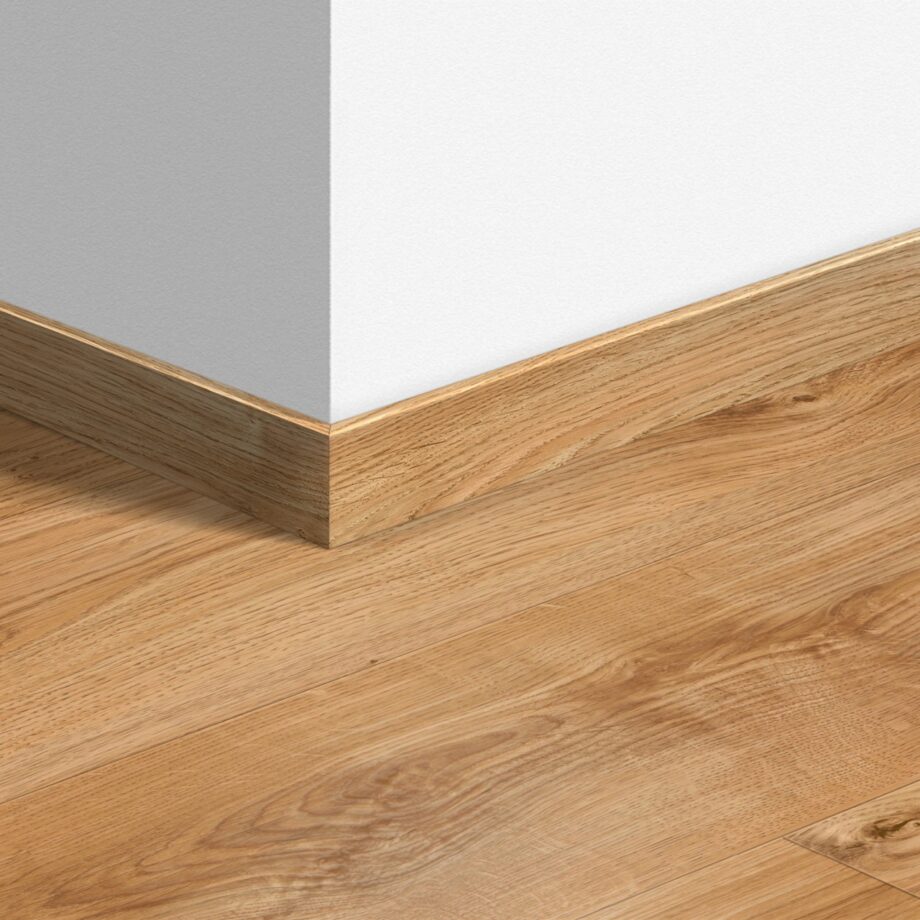 Jalkalista Quick-Step Classic Oak Natural LVT-vinyylilattialle, vedenkestävä, 12x58x2400 mm
