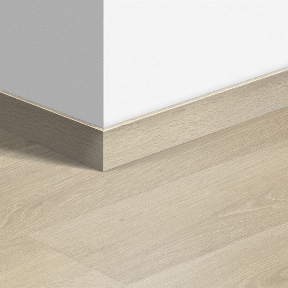 Jalkalista Quick-Step Sea Breeze Oak Beige LVT-vinyylilattialle, vedenkestävä, 12x58x2400 mm