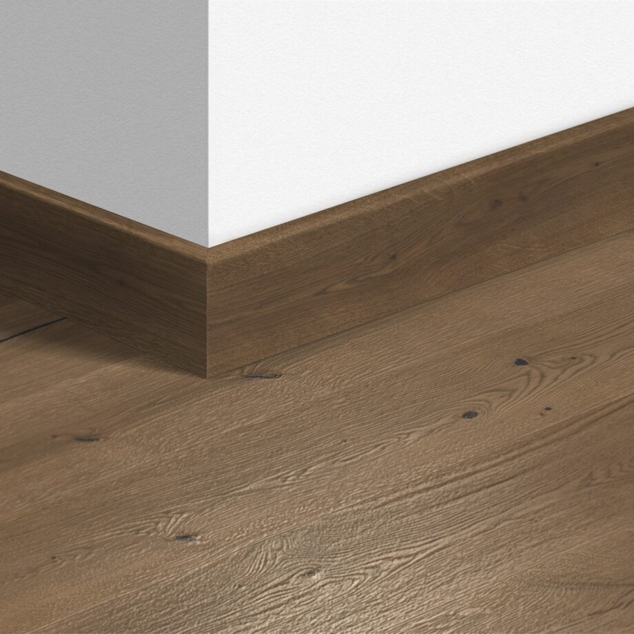 Puujalkalista Quick-Step Dark Chocolate Oak Extra Matt Oiled parketille, viilutettu, 16x80x2400 mm