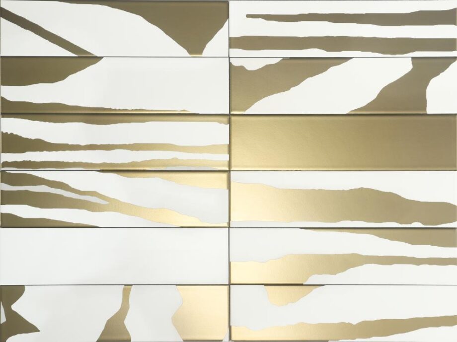 PVD-metallmustriga keraamiline seinaplaat Dune Flat Savannah White & Gold, 7,5x30 cm, 8 mm, valge-kuldne