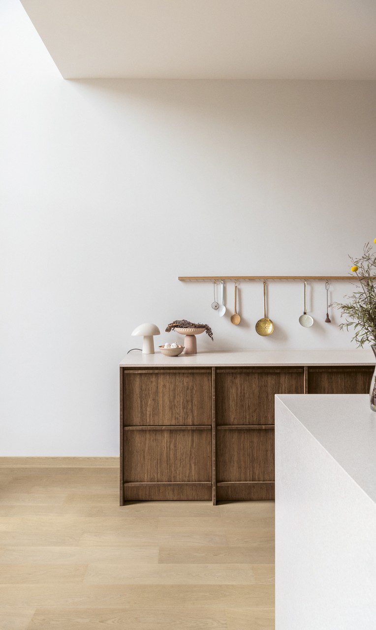 Tammeparkett Quick-Step Cascada Lily White Oak eriti matt lakk, veekindel 190mm