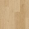 Vinyylilankku Quick Step Blos Vaalea Coast Tammi Beige, vaalea hiekanbeige tammen sävy ja lankkulattia tammi.