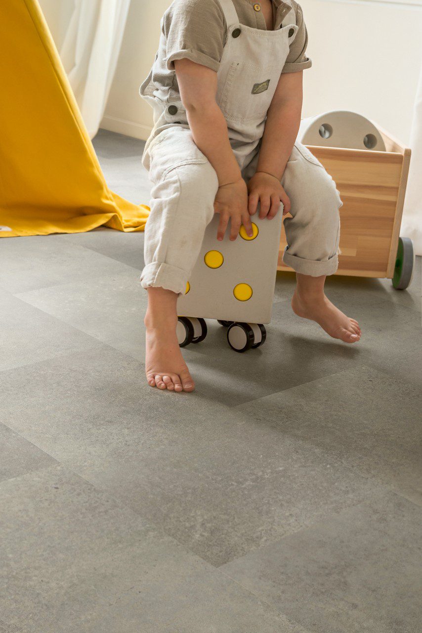Vinyylilaatta Quick-Step Oro Concrete rock – 3