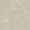 vinyylilaatta-quick-step-illume-oyster-concrete Vinyylilaatta Quick-Step Illume Oyster Concrete asennettuna modernin kodin lattialle – vaalea, lämmin harmaanbeige (oyster/greige) sävy ja pehmeä, hillitty betonikuviointi hienovaraisella kivimäisellä tekstuurilla.