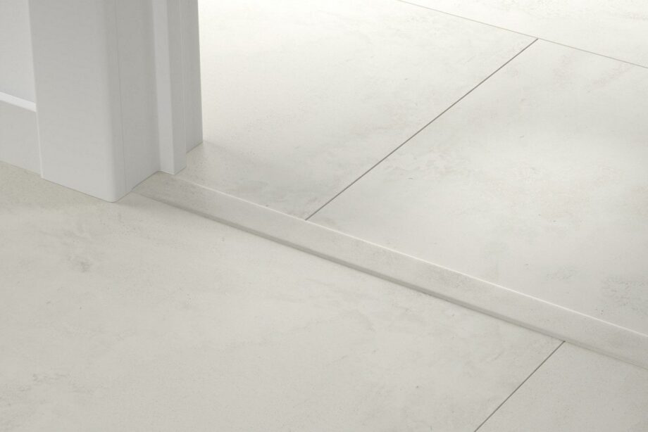Incizo 5in1 -siirtymälista Quick-Step Chalk laminaatille, 13x48x2150 mm Incizo 5in1 -siirtymälista Quick-Step Chalk laminaatille, 13x48x2150 mm