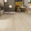 Saarniparketti Esta Elegant Frost Ivory Pores 240 mm erittäin mattalakattu – lähikuva Saarniparketti Esta Elegant Frost Ivory Pores 240 mm erittäin mattalakattu – 3